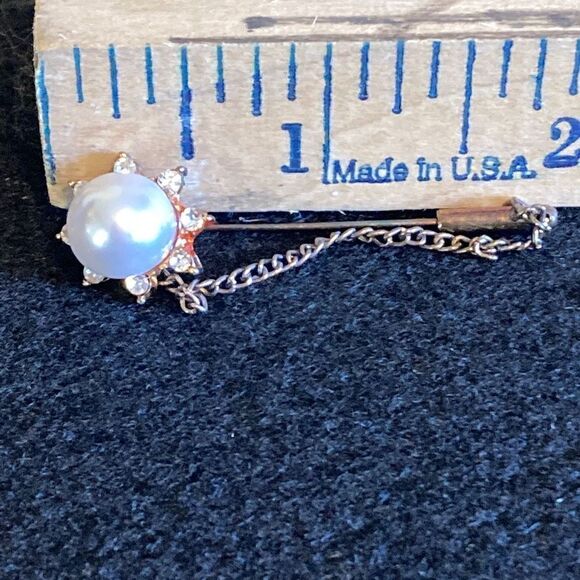 Brooch vintage stick pen type faux pearl and rhinestone - Picture 5 of 5
